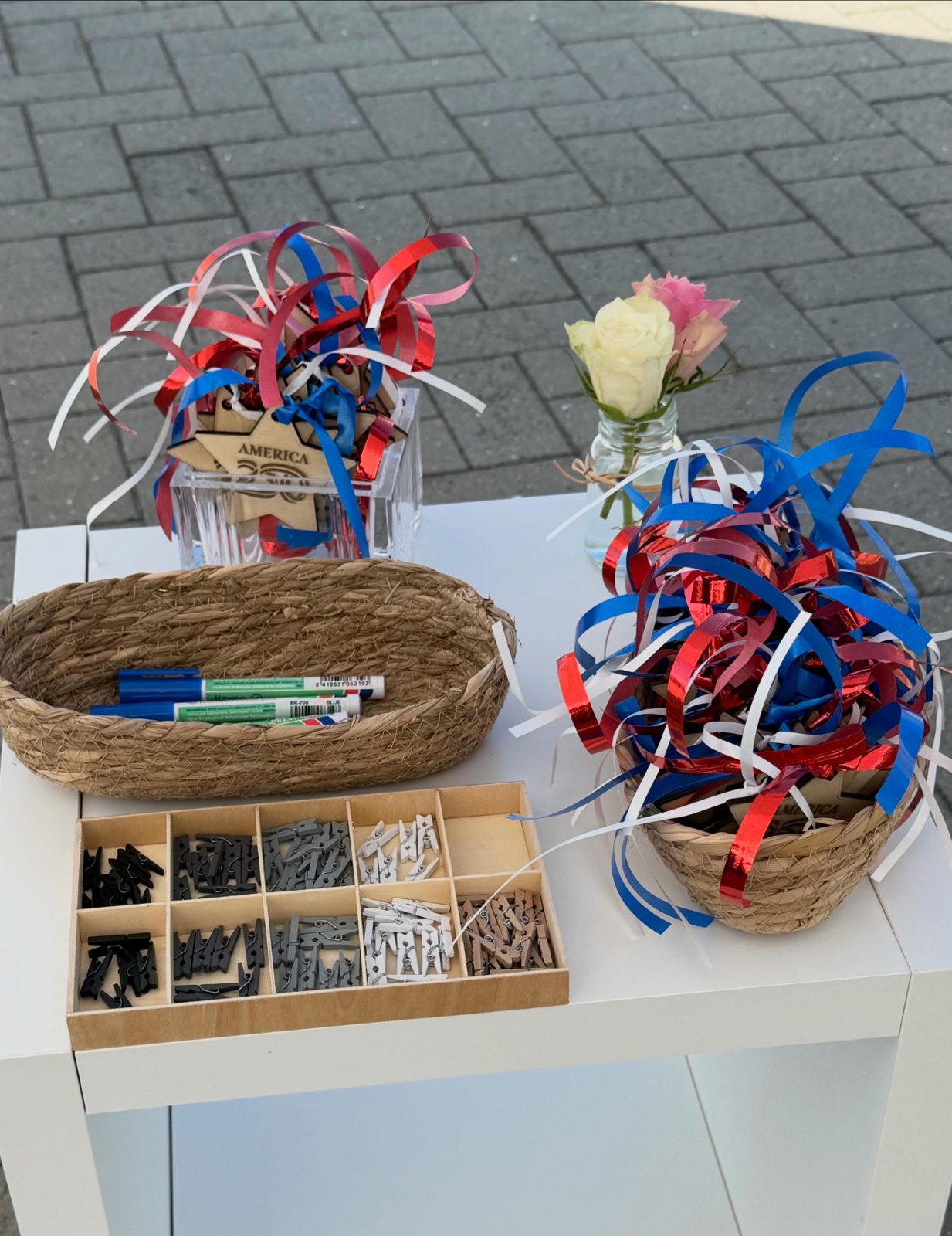 Guest craft station